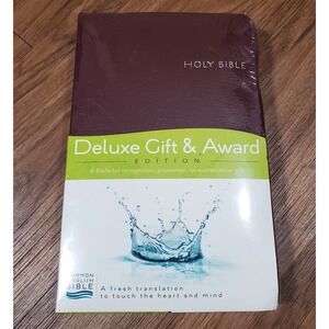 Common‎ English Holy Bible Deluxe Gift & Award Burgundy Imitation Leather SEALED